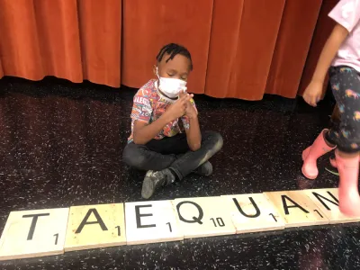 Big Scrabble image J